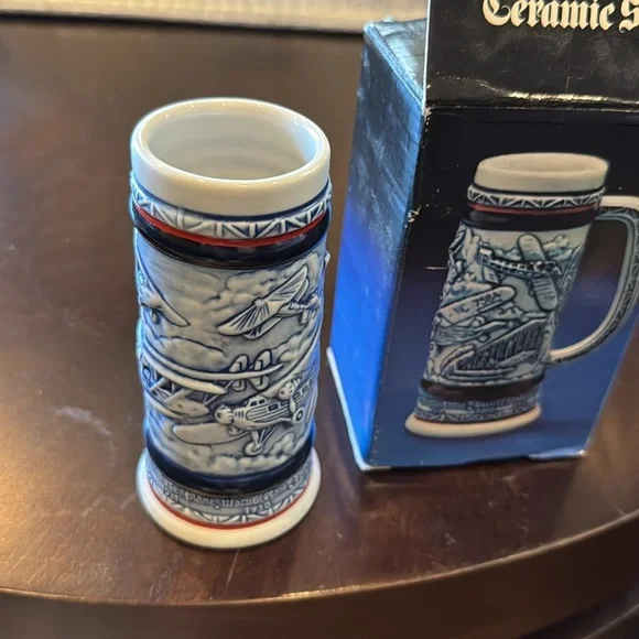 Vtg Avon Flying Classics Ceramic Stein Blue Wright Bros 1982 with Box - Picture 6 of 6